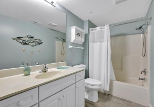 oceancastle202-21-bath-2.jpg
