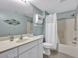 oceancastle202-21-bath-2.jpg