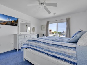 lighthousevilla9-14-primary-bedroom.jpg