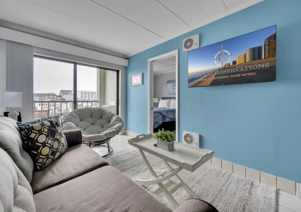 westwardho207-4-living-area.jpg
