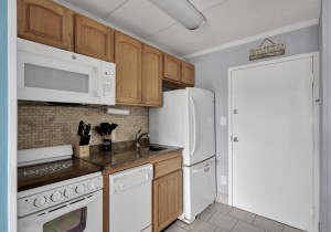 westwardho207-8-kitchen.jpg
