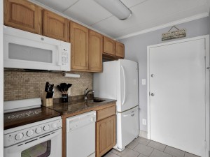 westwardho207-8-kitchen.jpg