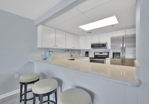 regencyplace105-11-kitchen.jpg