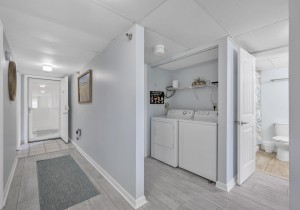 regencyplace105-14-laundry.jpg
