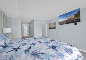 regencyplace105-16primary-bedroom.jpg