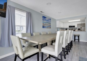regencyplace105-9-dining-area.jpg