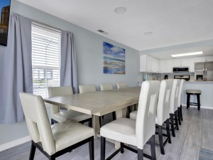 regencyplace105-9-dining-area.jpg