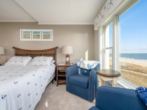 spd405-9-primary-bedroom.jpg