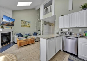 bahamaprincessw-11-living-kitchen.jpg