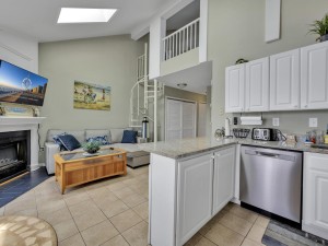 bahamaprincessw-11-living-kitchen.jpg