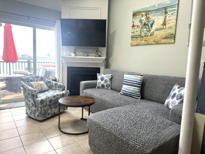 image0-living-area.jpeg