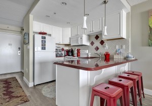 ocean11-606-10-kitchen.jpg
