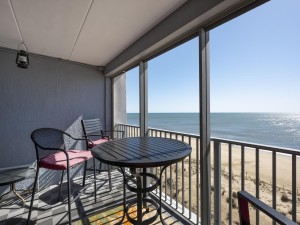 oceanll606-1-balcony.jpg