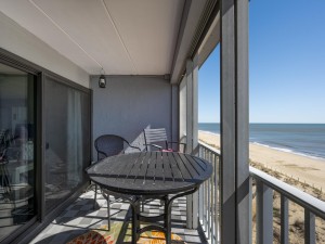 oceanll606-2-balcony.jpg