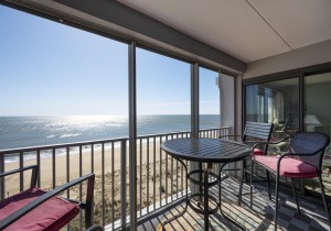 oceanll606-3-balcony.jpg