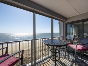 oceanll606-3-balcony.jpg