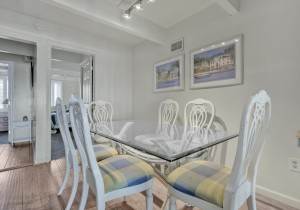 beachvillage3-12-dining-area.jpg