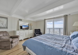 beachvillage3-22-primary-bedroom.jpg