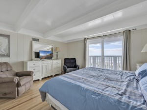 beachvillage3-22-primary-bedroom.jpg