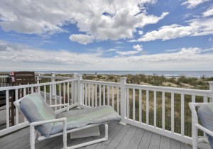 beachvillage3-4-oceanfront-deck.jpg