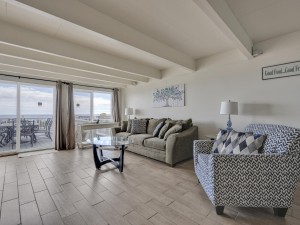 beachvillage3-7-living-area.jpg