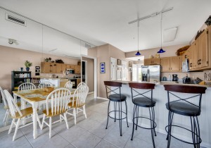 ritz8-13-dining.jpg