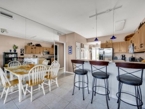 ritz8-13-dining.jpg