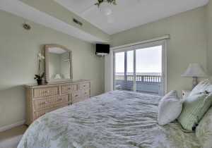 ritz8-16-primary-bed.jpg
