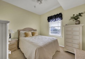 ritz8-18-bed-2.jpg
