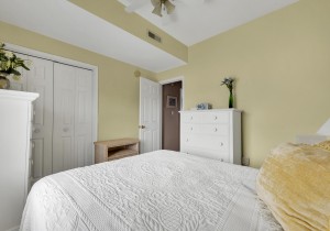 ritz8-19-bedroom-2.jpg