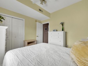 ritz8-19-bedroom-2.jpg