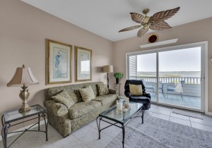 ritz8-7-living.jpg
