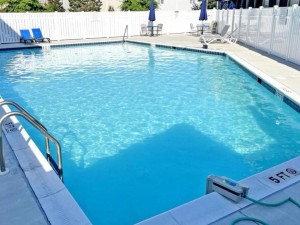 bay-vista-pool.jpg