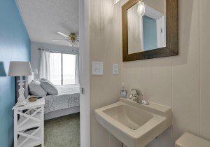 bayvista102-14-primary-bath.jpg