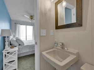 bayvista102-14-primary-bath.jpg