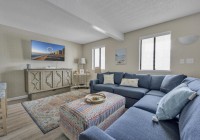 bayvista102-3-living-area.jpg