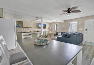 bayvista102-5-dining-area.jpg