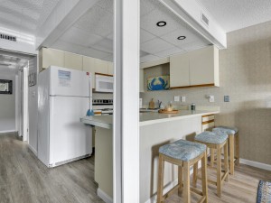bayvista102-8-kitchen.jpg
