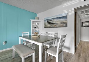 bayvista102-9-dining-area.jpg