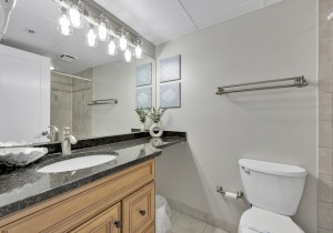 princessroyal702-19-primary-bath.jpg