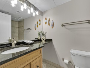 princessroyal702-22-bath-2.jpg