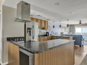 princessroyal702-8-kitchen.jpg