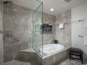 gateway1706-29-primary-bath.jpg