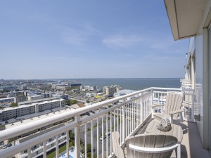 gateway1706-33-bay-view.jpg