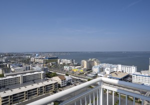 gateway1706-7-bayview.jpg