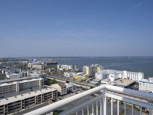 gateway1706-7-bayview.jpg