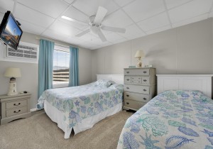 jammer304-10-bedroom-2.jpg