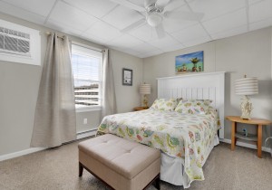 jammer304-13-bedroom-1.jpg
