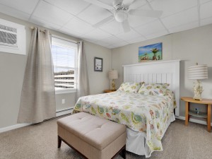 jammer304-13-bedroom-1.jpg