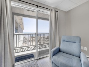 jammer304-16-view-from-living-area.jpg